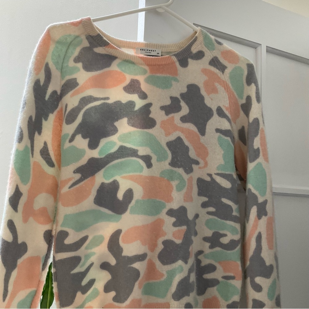 Equipment 100% cashmere sweater